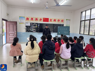 慈口乡贺家小学：法治护航成长 安全伴我同行