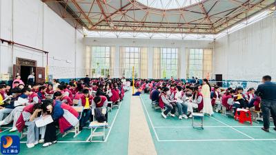 实验中学2026年九年级人机对话英语听说学业水平考试圆满结束