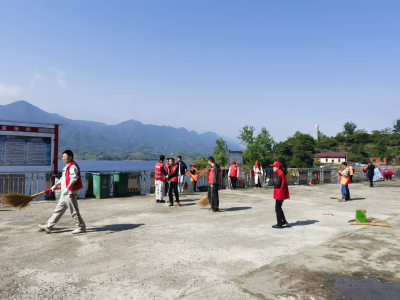 慈口乡为游船首航擦亮迎客之窗
