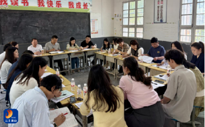 黄沙铺镇中学教联体九年级研讨活动成功举办