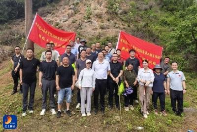 县委党校第二期主体班开展红色现场教学