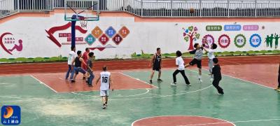 实验中学畈泥校区九年级励志班师生篮球友谊赛圆满落幕
