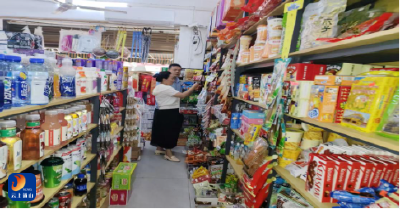 严把商超食品安全关  守护杨芳林乡群众健康线