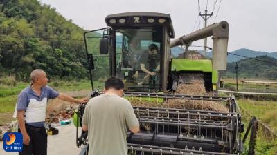 北斗赋能春耕，通山县供销社为农机装上“数据记录仪”