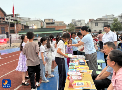 杨芳林乡开展民法典宣传月法治惠民文艺演出活动
