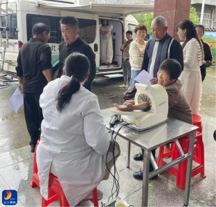 九宫山镇：便民体检暖人心 撑起民生“健康伞”