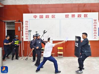 南林桥镇南林中学成功举行防暴力事件应急演练