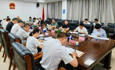王功辉主持召开通山县规划委员会2026年第六次专题会议