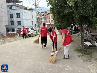 【清洁家园在行动】全民齐动手 镇村焕新颜——九宫山镇深入开展“清洁家园·万人洁城”活动 