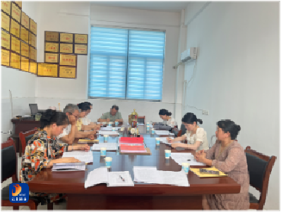黄沙铺镇小学：召开六年级备考工作会议