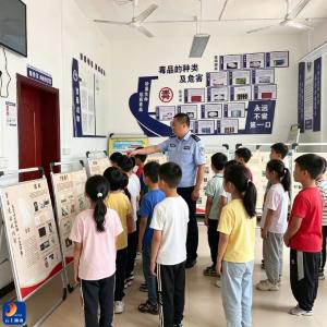 黄沙铺镇：铭记虎门销烟历史 筑牢校园禁毒防线