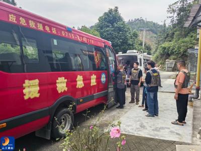 以练促战强本领 防汛护老守平安——通羊镇开展2026年防汛暨山洪地质灾害抢险救援综合应急演练