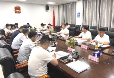V视丨王功辉主持召开通山县规划委员会2026年第五次专题会议