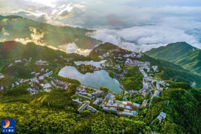 V视丨通山：上山探洞溯溪 来通山邂逅21℃的“凉”辰美景