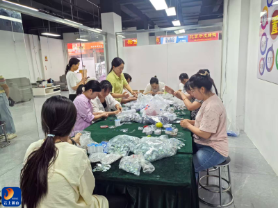 培训练就巧手 村播引来订单！通山县妇联巧牵线，留守妇女居家稳增收