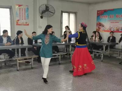 中华民族一家亲 应城新疆籍员工舞蹈培训班开班啦