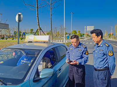 安陆市运管所开展出租车市场突出问题专项整治行动