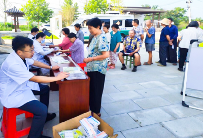 赵棚镇:防范野蘑菇中毒宣传进村湾
