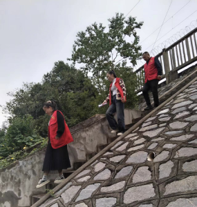 安陆府城街道护国社区：开展铁路护路巡查共筑铁路安全防线