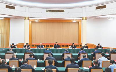 习近平主持召开企业和专家座谈会强调 紧扣推进中国式现代化主题 进一步全面深化改革 王沪宁蔡奇出席