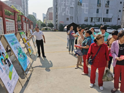 湖北省结核病防治百千万志愿者旗帜传递活动 ---星火计划旗帜交接仪式在安陆举行