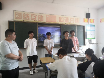 安陆市接官乡初级中学：优秀学子回访母校，共叙学缘情