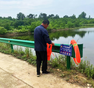 安陆市洑水镇：强化河道巡逻，筑牢防溺水屏障