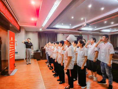 安陆市总工会举行餐饮行业职工集中入会仪式
