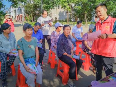 安陆市总工会开展应急管理普法走基层活动