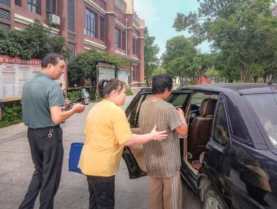 安陆市棠棣镇：镇村接力 助精神障碍患者回家