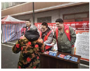 安陆市李店镇：宪法宣传赶早市