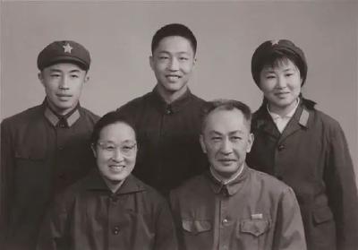 “我的父亲生于宜昌，是永远的‘长江之子’”