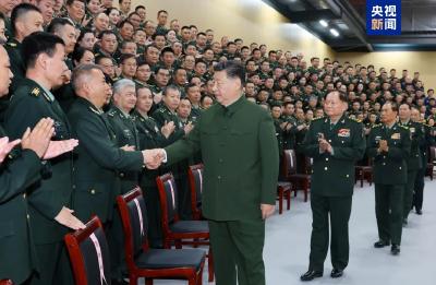 习近平视察信息支援部队