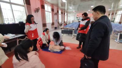 安陆市红十字会为乡镇教师开展应急救护培训