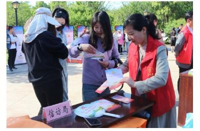 安陆市信访局开展“学习贯彻《信访工作条例》三周年，大力推进信访工作法治化”宣传活动