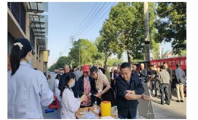安陆市：关爱老人健康 温暖一直随行