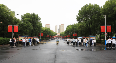 高考首日，安陆4045名学子自信迎战人生大考