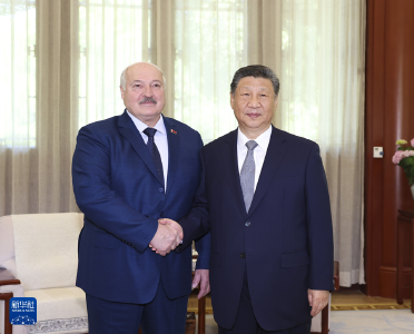 习近平会见白俄罗斯总统卢卡申科