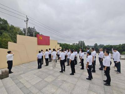 安陆市陈店乡党员干部赴新四军第五师纪念地开展红色教育