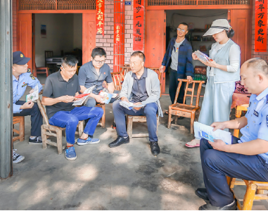 安陆市人民法院巡店法庭：联合普法零距离 法治护航暖民心