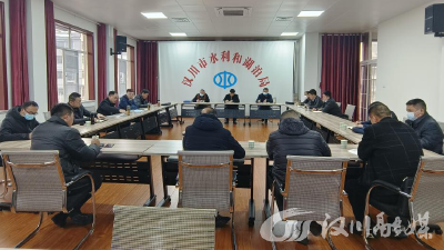 联合执法打击非法采砂 筑牢汉江生态安全防线
