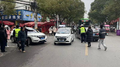 沉湖镇：热热闹闹街不堵