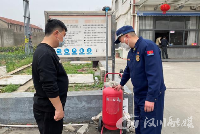 市消防救援大队：深入辖区加油站开展消防安全检查