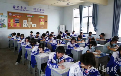 马口中学举行2022-2023学年度下学期期中质量测试