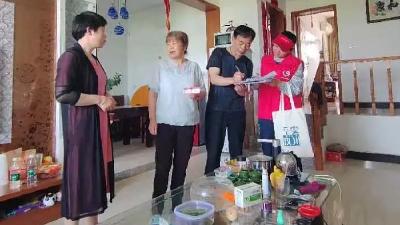 市卫健局开展老年证帮办代办便民暖心服务