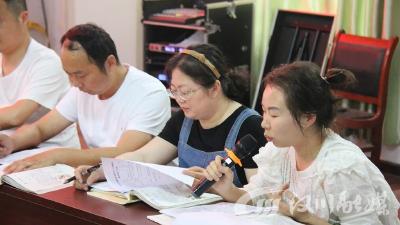 我市小学语文教联体分片集体备课在城隍镇农利小学举行