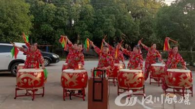村级广场舞 一起动起来