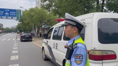 【视频】为高考让路！汉川城区部分路段实行临时交通管制