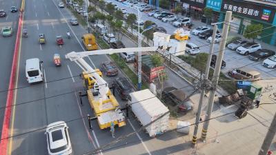 【视频】机器人上岗 国网汉川市供电公司迎来新“员工”