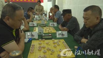 【视频】象棋精英赛 30位高手对决“楚河汉界”
